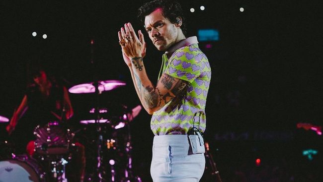 Video Konser Terbaru Harry Styles Picu Spekulasi Comeback
