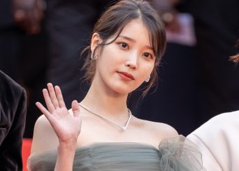 IU Tutup 2025 dengan Donasi Rp2,3 Miliar atas Nama UAENA, Total Tahun Ini Tembus Rp10,9 Miliar