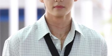 Karier solo V BTS kembali menorehkan prestasi membanggakan di kancah musik internasional.