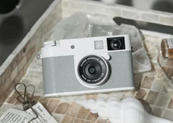 Fujifilm X half Dirumorkan Hadir dalam Warna Putih