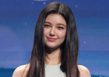 Danielle Siap Menyapa Penggemar Lewat Live Message Perdana Setelah Tak Lagi Bersama NewJeans